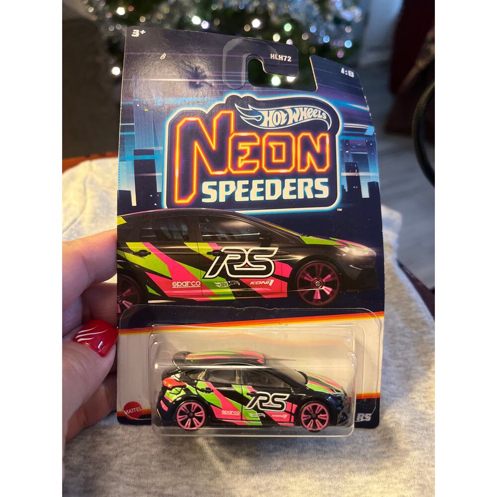 HW9 2022 HOT WHEELS NEON SPEEDERS RS FORD FOCUS RS MSRP $14